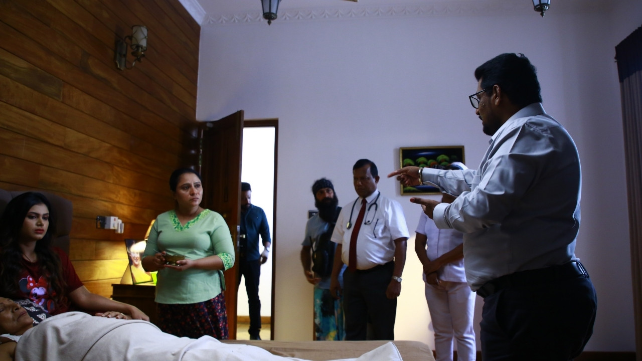 Behind the Scenes 3
